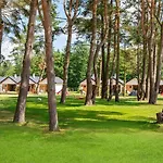 Semesterbostad Comfortable Homes, Large Garden *