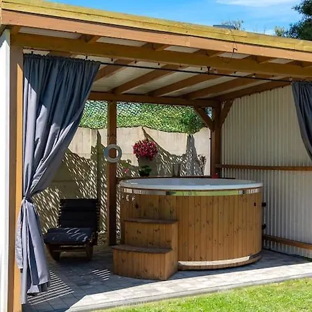 Holiday home Comfortable Holiday Homes, Large Garden *