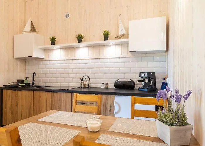 Family Homes, Jaroslawiec